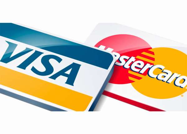 Какая дебетовая карта лучше Visa или MasterCard в Сбербанке?