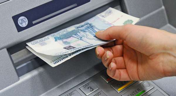 Как можно снять деньги с кредитной карты Сбербанка без комиссии?